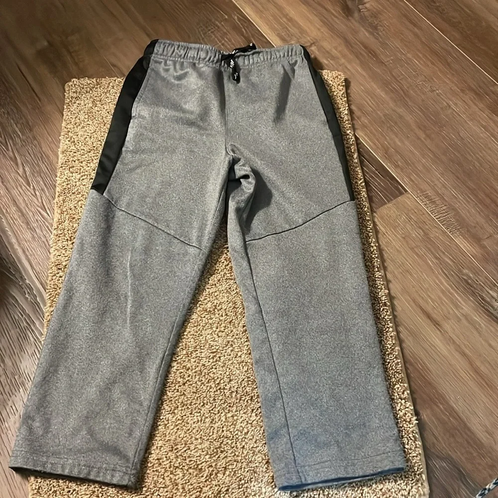 Jumping beans active stretchy gray and black elastic waist pants 5T